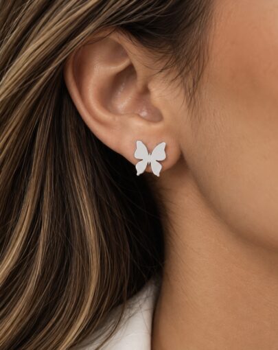 ALAS DEL ALBA - ARETES PEGADOS MARIPOSA PLATA