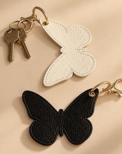 CHARM - LLAVERO MARIPOSA CUERO